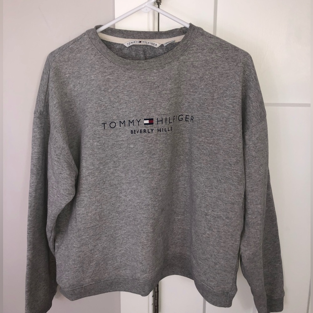 Tommy Hilfiger Beverly Hills Vintage crewneck! SIZE: S